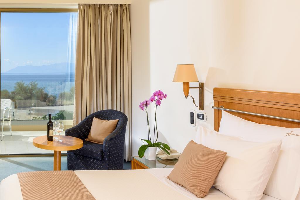 อเล็กซานเดอร์ บีช โฮเทล แอนด์ สปา Hotel อเล็กซานโดรโพลิส ภายนอก รูปภาพ A room at the hotel