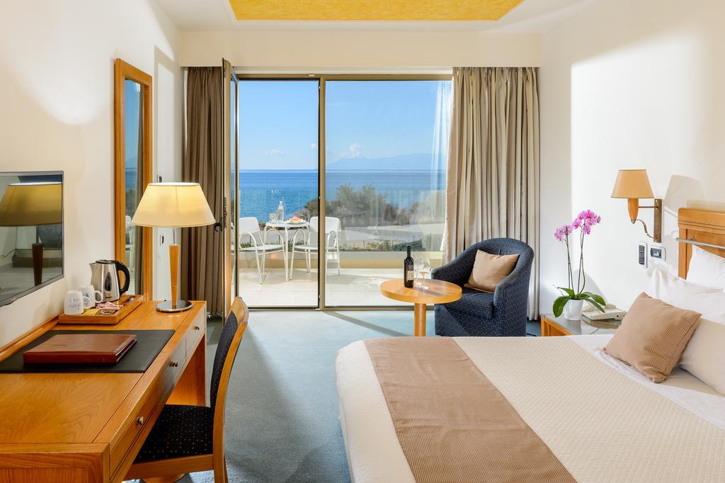 อเล็กซานเดอร์ บีช โฮเทล แอนด์ สปา Hotel อเล็กซานโดรโพลิส ภายนอก รูปภาพ